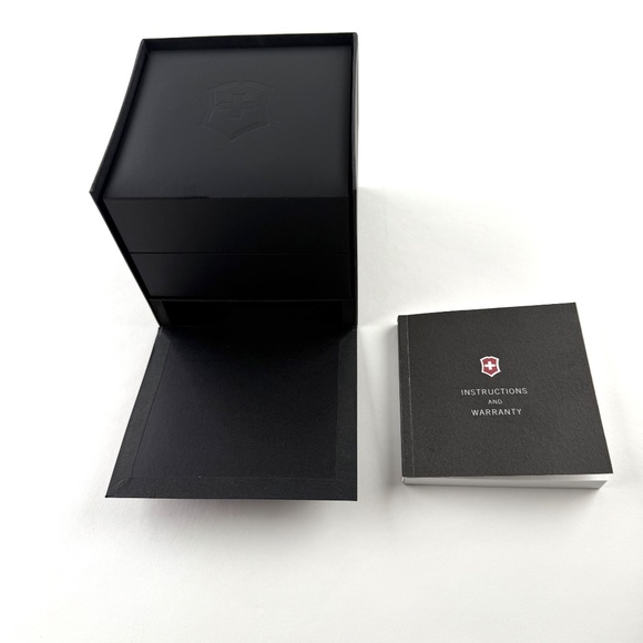 Victorinox Swiss Army Maverick Silver Dial SS Quartz Ladies Watch 241484 - Picture 7 of 9